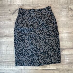 Ann Taylor Leopard Print Pencil Skirt size 4 (P36)